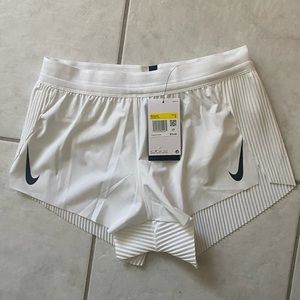 WHITE NIKE AEROSWIFT SHORTS